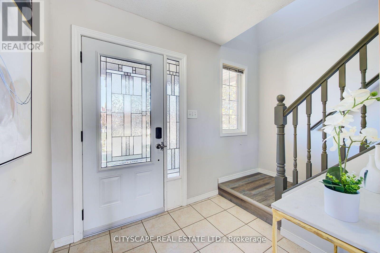 481 Marconi Boulevard, London East, Ontario  N5V 5E7 - Photo 4 - X12337577