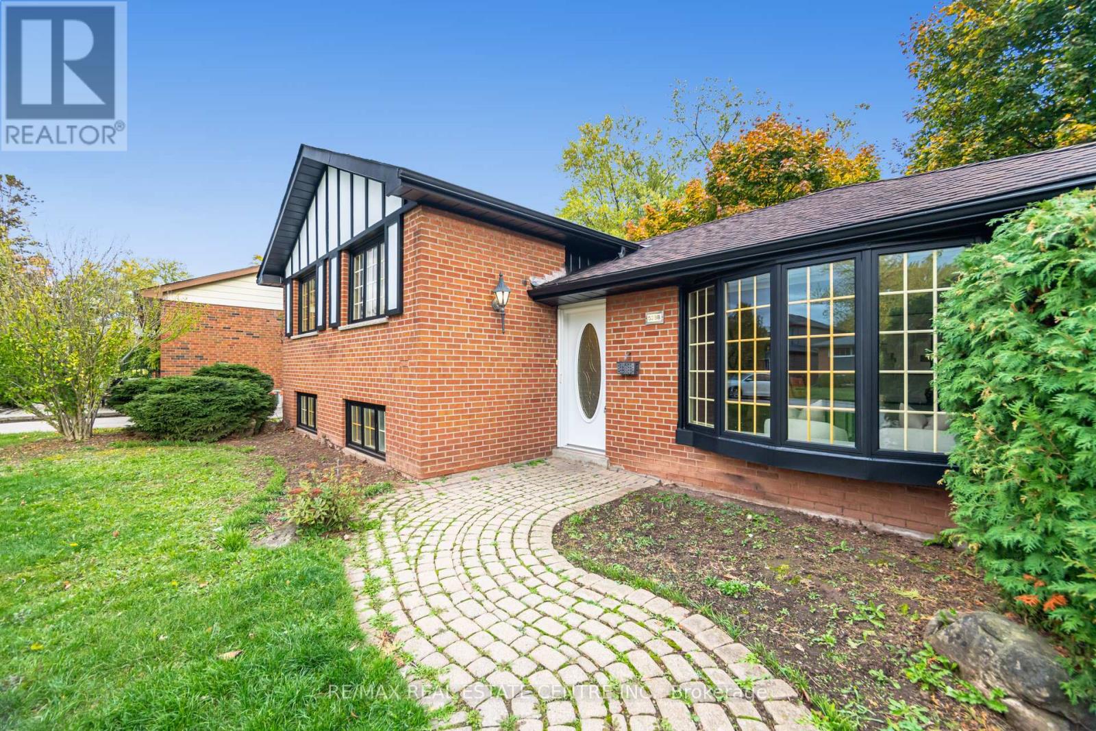 5288 Mericourt Road, Burlington (Appleby), Ontario  L7L 3R3 - Photo 47 - W12487896