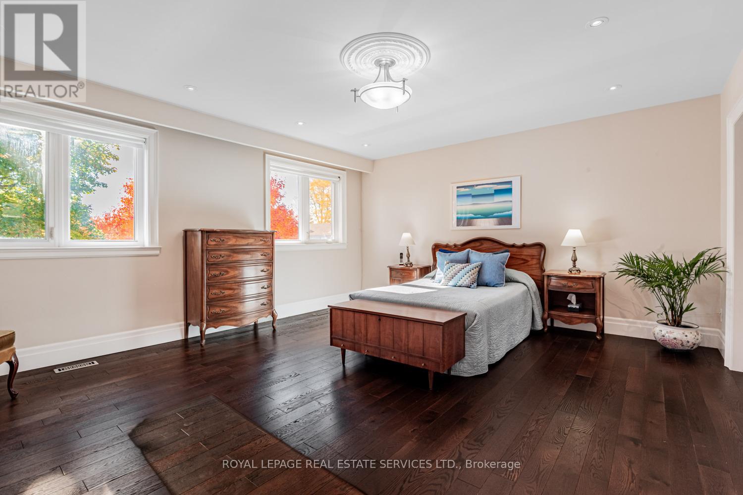 5 Harrowby Court, Toronto, Ontario  M9B 3H3 - Photo 22 - W12488370