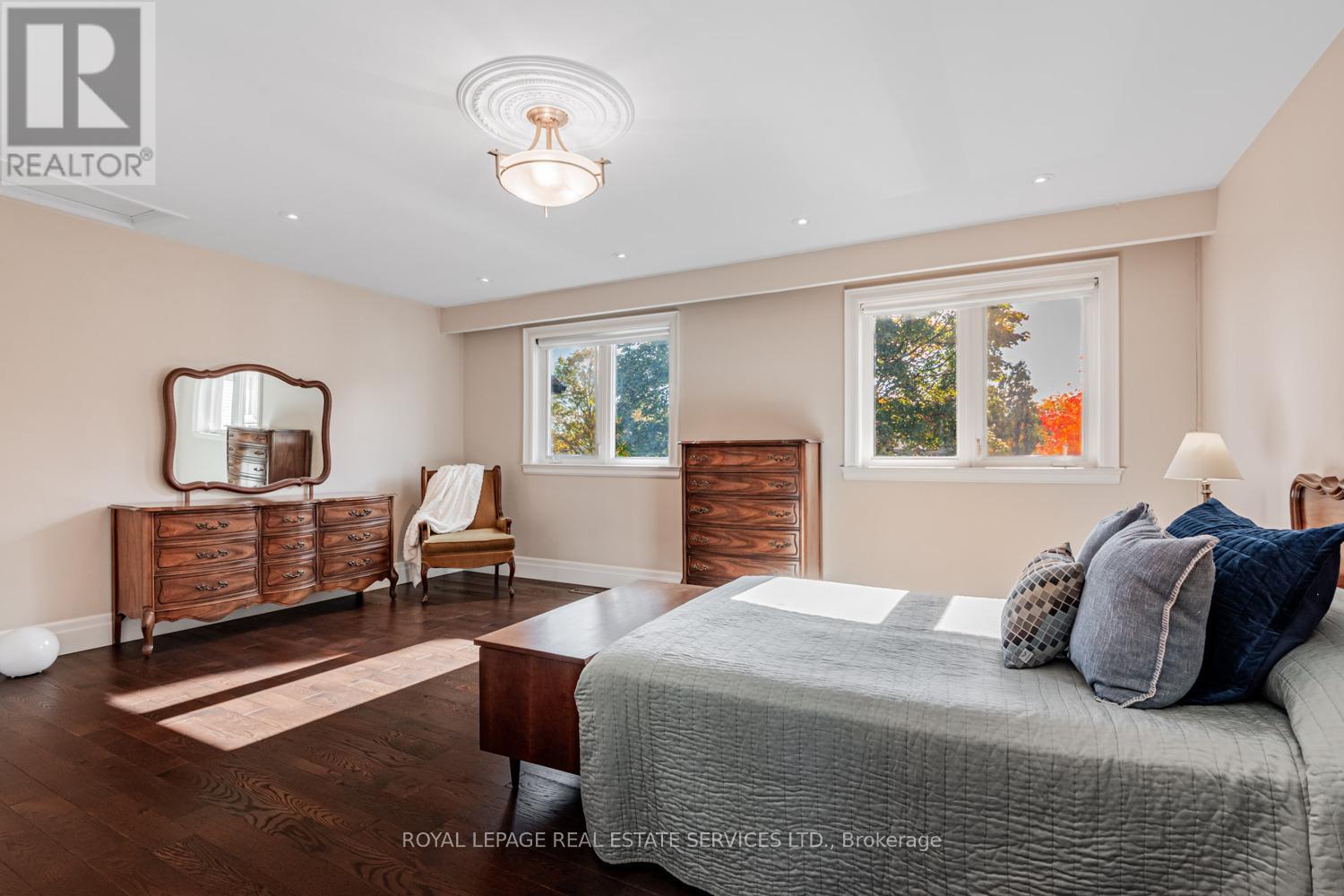 5 Harrowby Court, Toronto, Ontario  M9B 3H3 - Photo 23 - W12488370