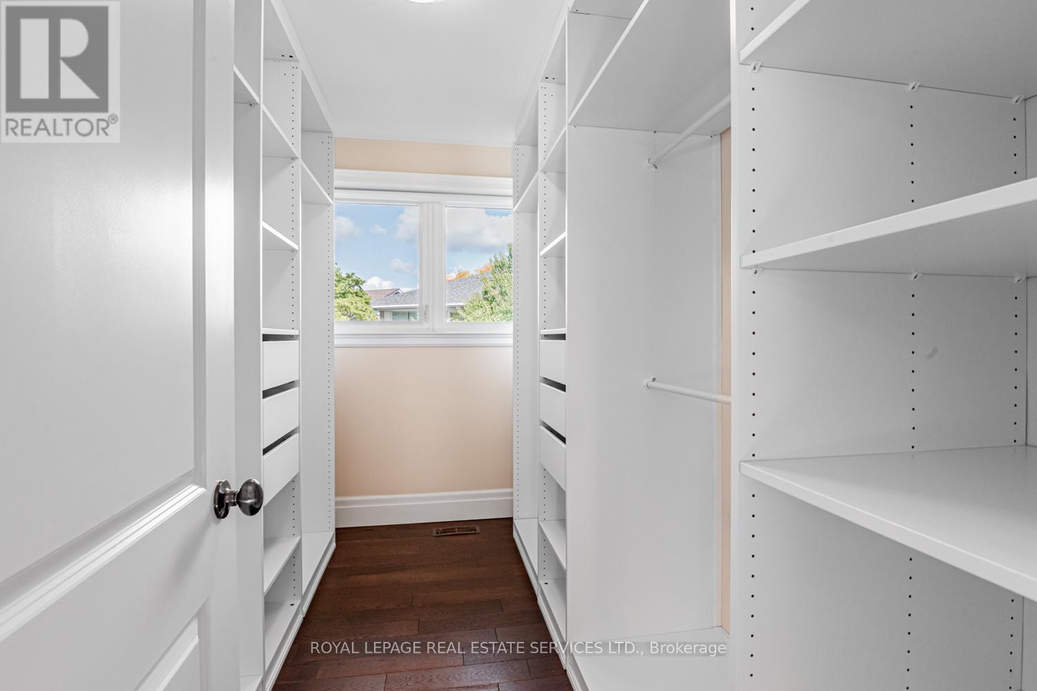 5 Harrowby Court, Toronto, Ontario  M9B 3H3 - Photo 27 - W12488370