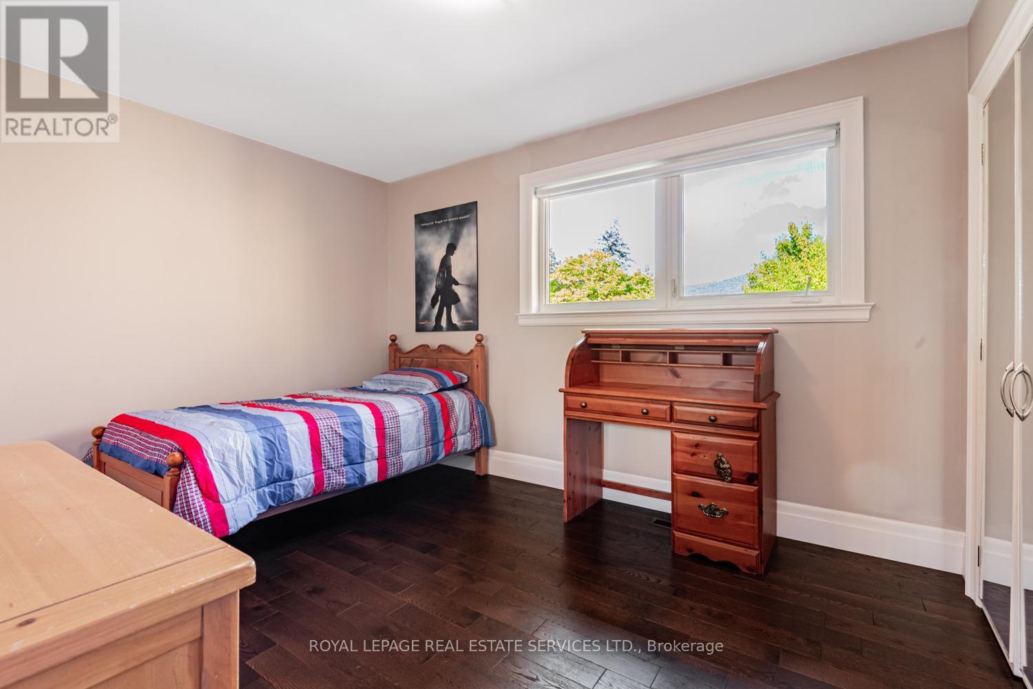 5 Harrowby Court, Toronto, Ontario  M9B 3H3 - Photo 32 - W12488370