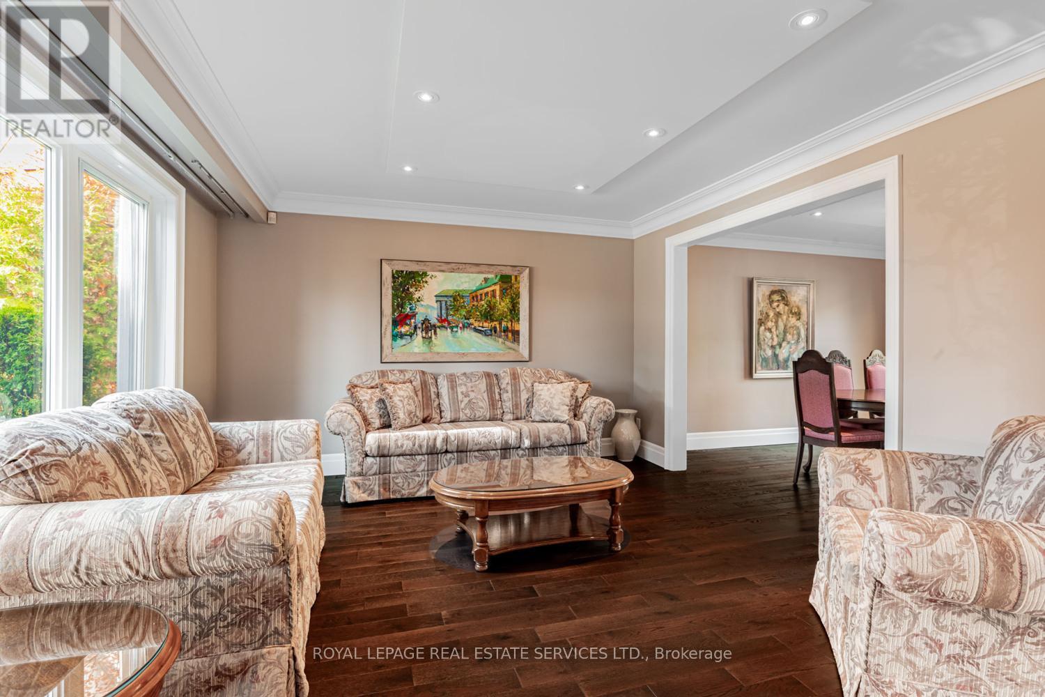 5 Harrowby Court, Toronto, Ontario  M9B 3H3 - Photo 6 - W12488370
