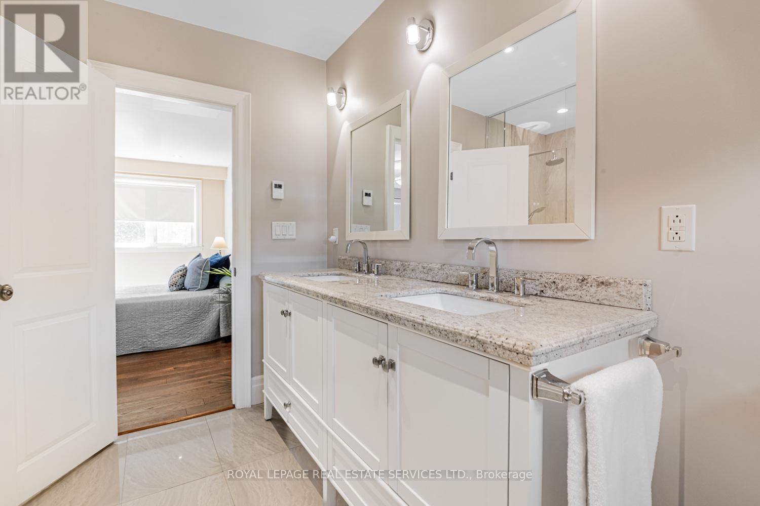 5 Harrowby Court, Toronto, Ontario  M9B 3H3 - Photo 26 - W12488370