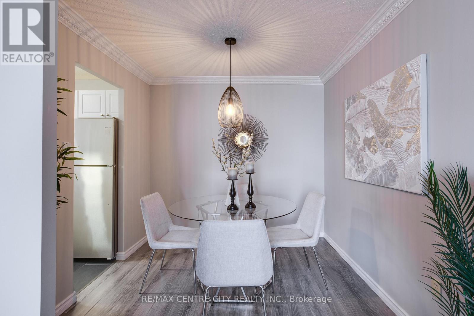 812 - 45 Pond Mills Road, London South (South J), Ontario  N5Z 4W5 - Photo 11 - X12489812