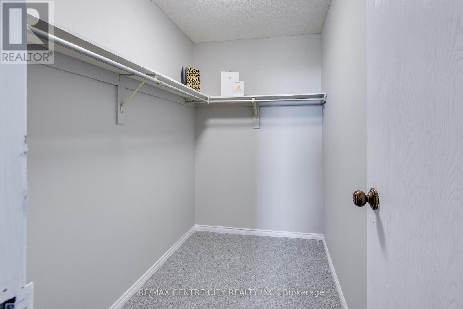 812 - 45 Pond Mills Road, London South (South J), Ontario  N5Z 4W5 - Photo 23 - X12489812