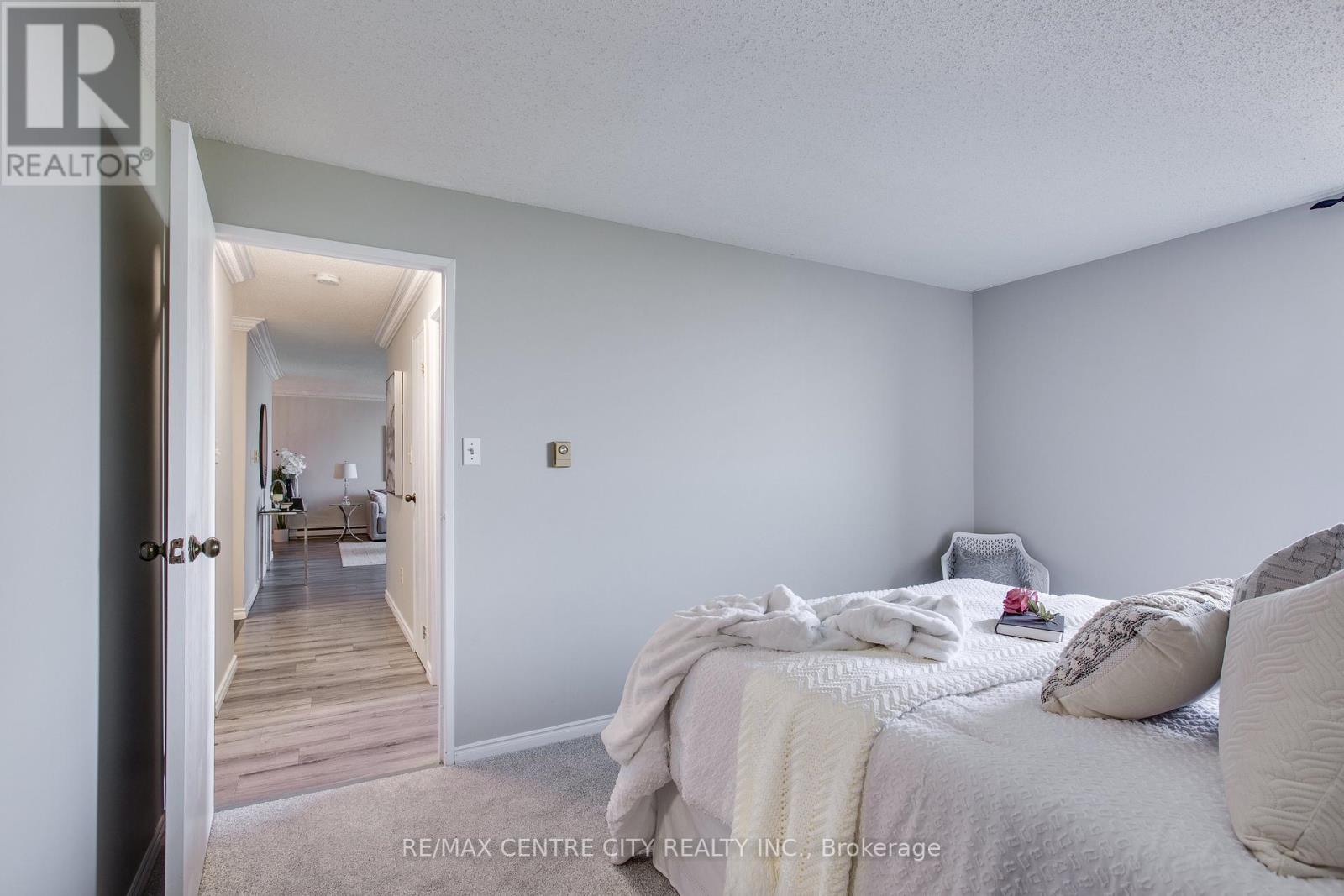 812 - 45 Pond Mills Road, London South (South J), Ontario  N5Z 4W5 - Photo 22 - X12489812