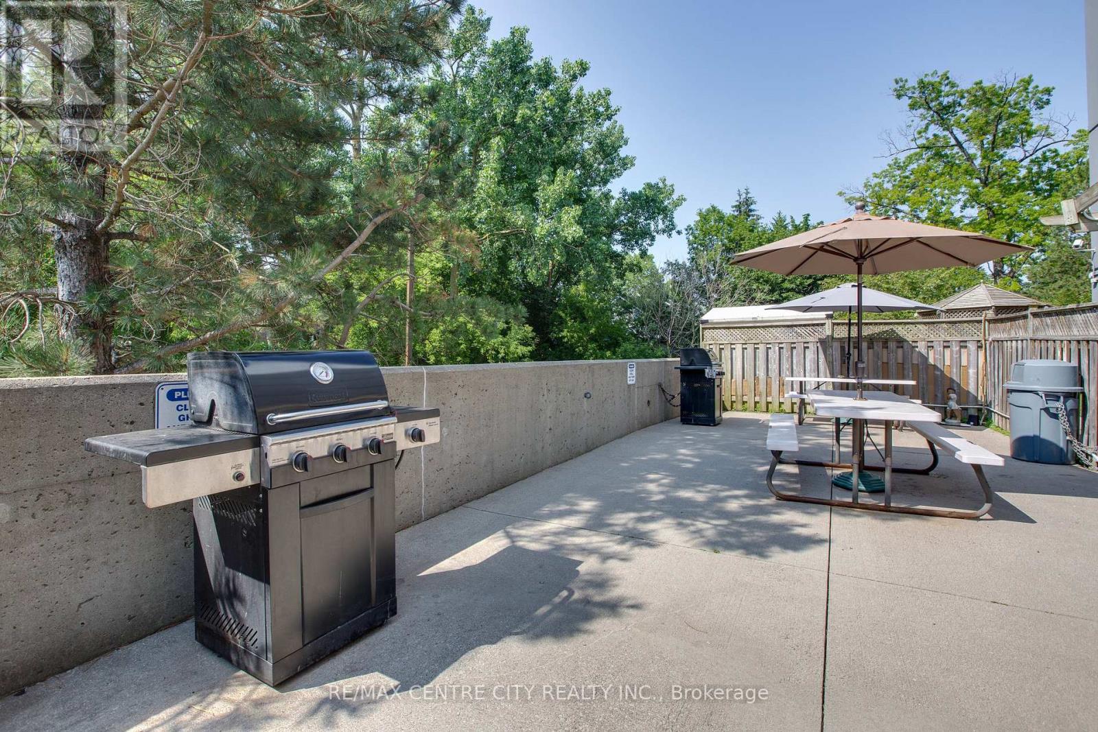 812 - 45 Pond Mills Road, London South (South J), Ontario  N5Z 4W5 - Photo 5 - X12489812