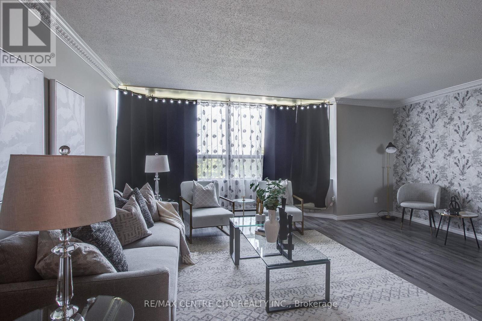 812 - 45 Pond Mills Road, London South (South J), Ontario  N5Z 4W5 - Photo 9 - X12489812