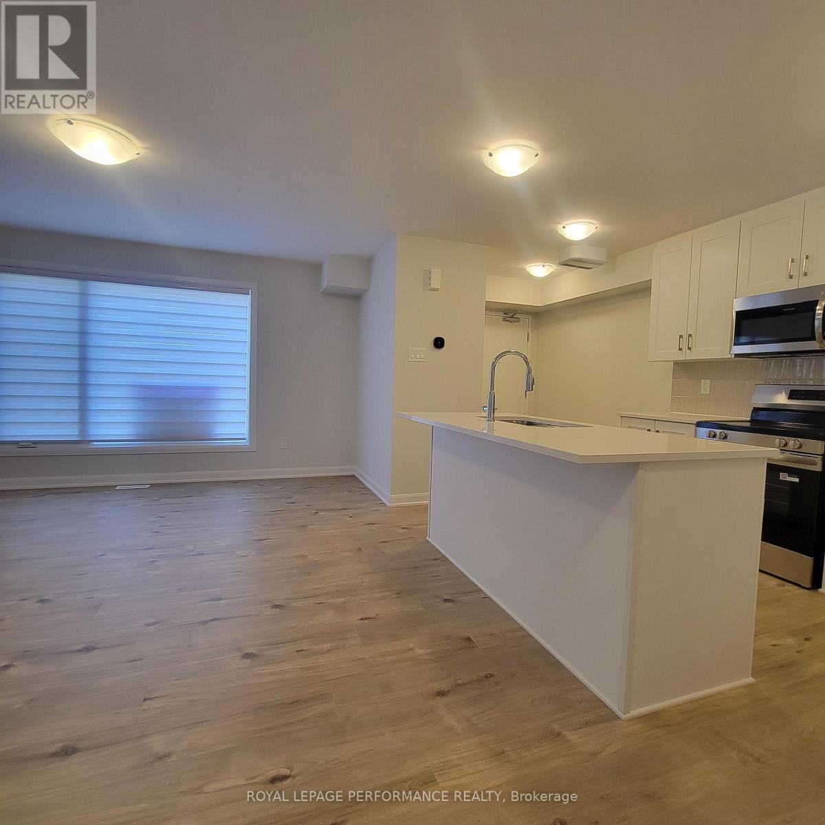 807 Arcadian Private, Ottawa, Ontario  K2T 0R8 - Photo 10 - X12445346