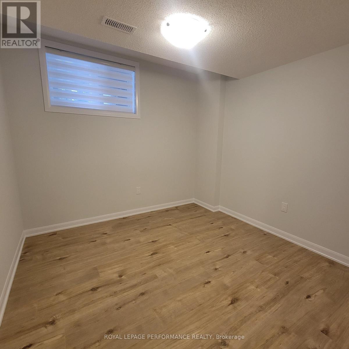 807 Arcadian Private, Ottawa, Ontario  K2T 0R8 - Photo 15 - X12445346