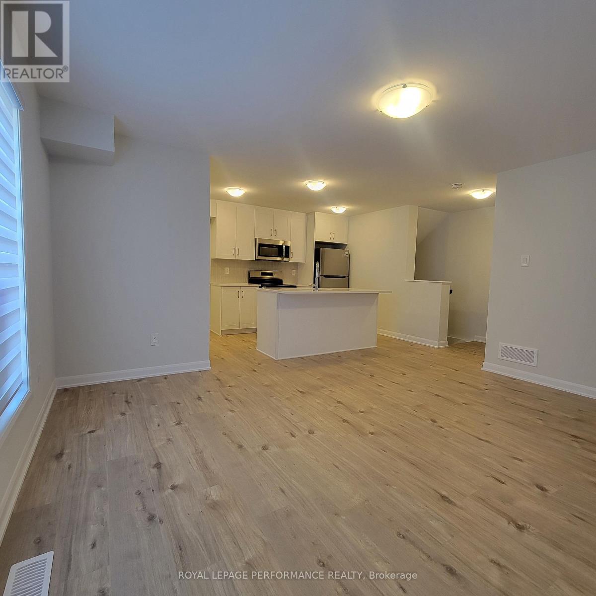 807 Arcadian Private, Ottawa, Ontario  K2T 0R8 - Photo 8 - X12445346