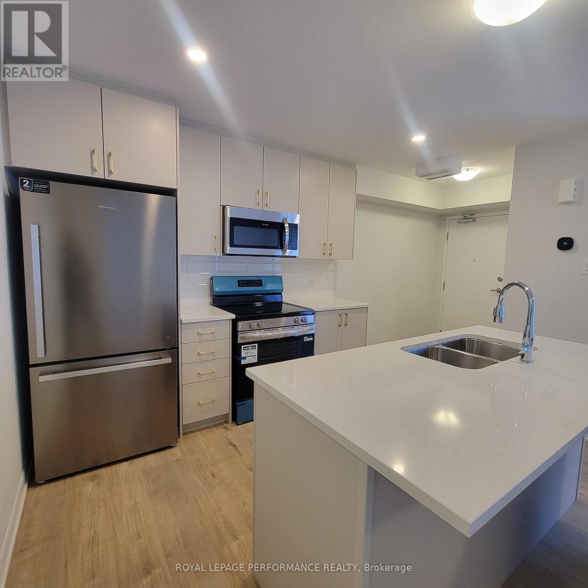 809 Arcadian Private, Ottawa, Ontario  K2T 0S8 - Photo 3 - X12454298