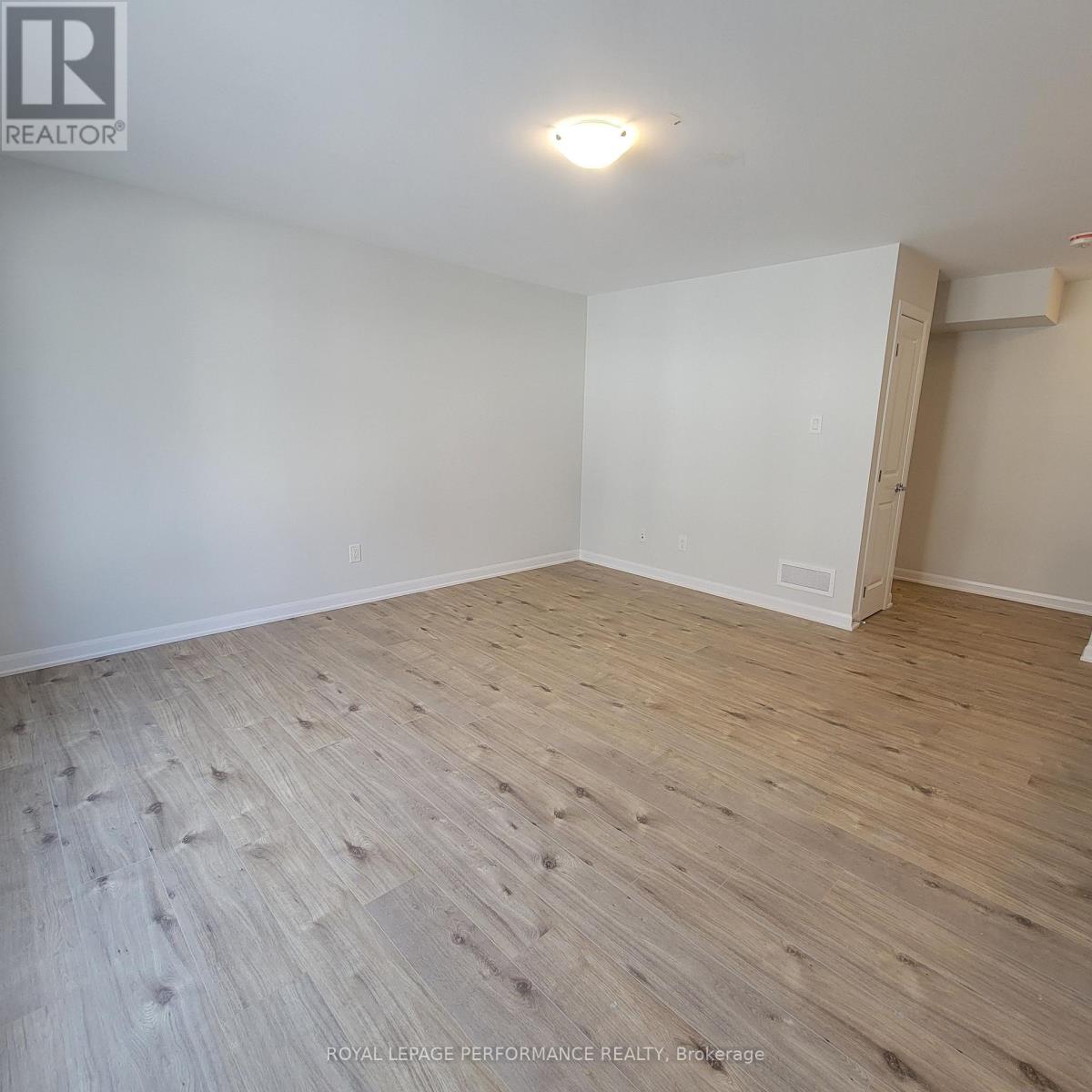 809 Arcadian Private, Ottawa, Ontario  K2T 0S8 - Photo 6 - X12454298