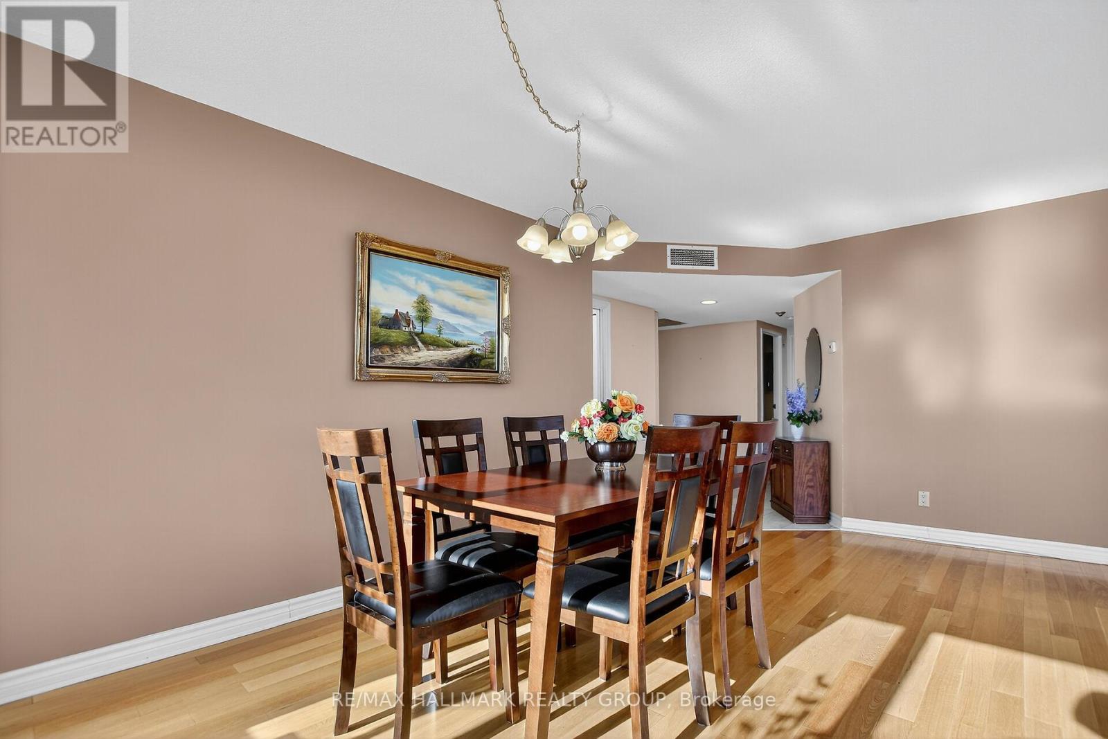 606 - 100 Grant Carman Drive, Ottawa, Ontario  K2E 8B8 - Photo 14 - X12486440