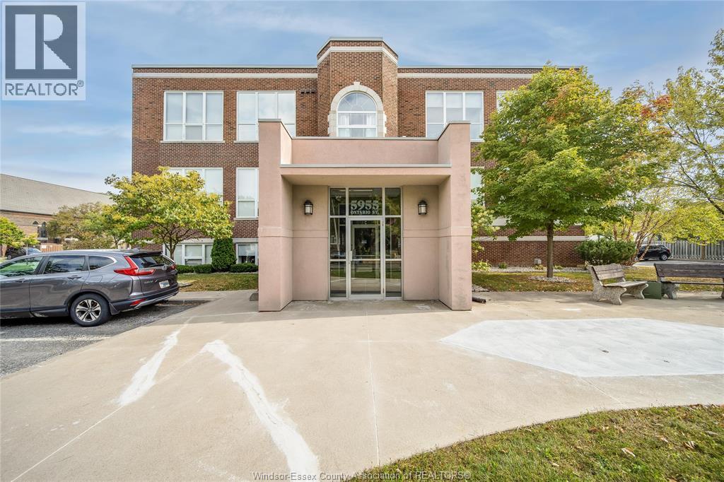 5955 Ontario Unit# 302, Windsor, Ontario  N8S 1W6 - Photo 3 - 25027202