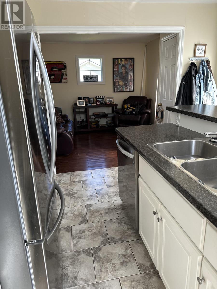 47 Oak Drive, Charlottetown, Prince Edward Island  C1A 6T6 - Photo 3 - 202526883