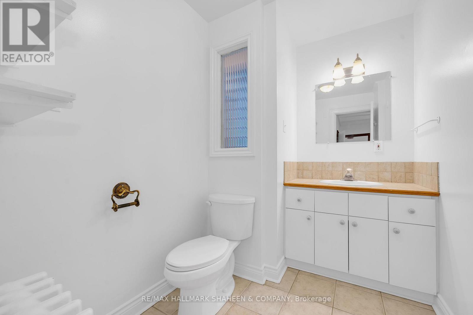 1 - 16 Foxbar Road, Toronto, Ontario  M4V 2G6 - Photo 9 - C12484454