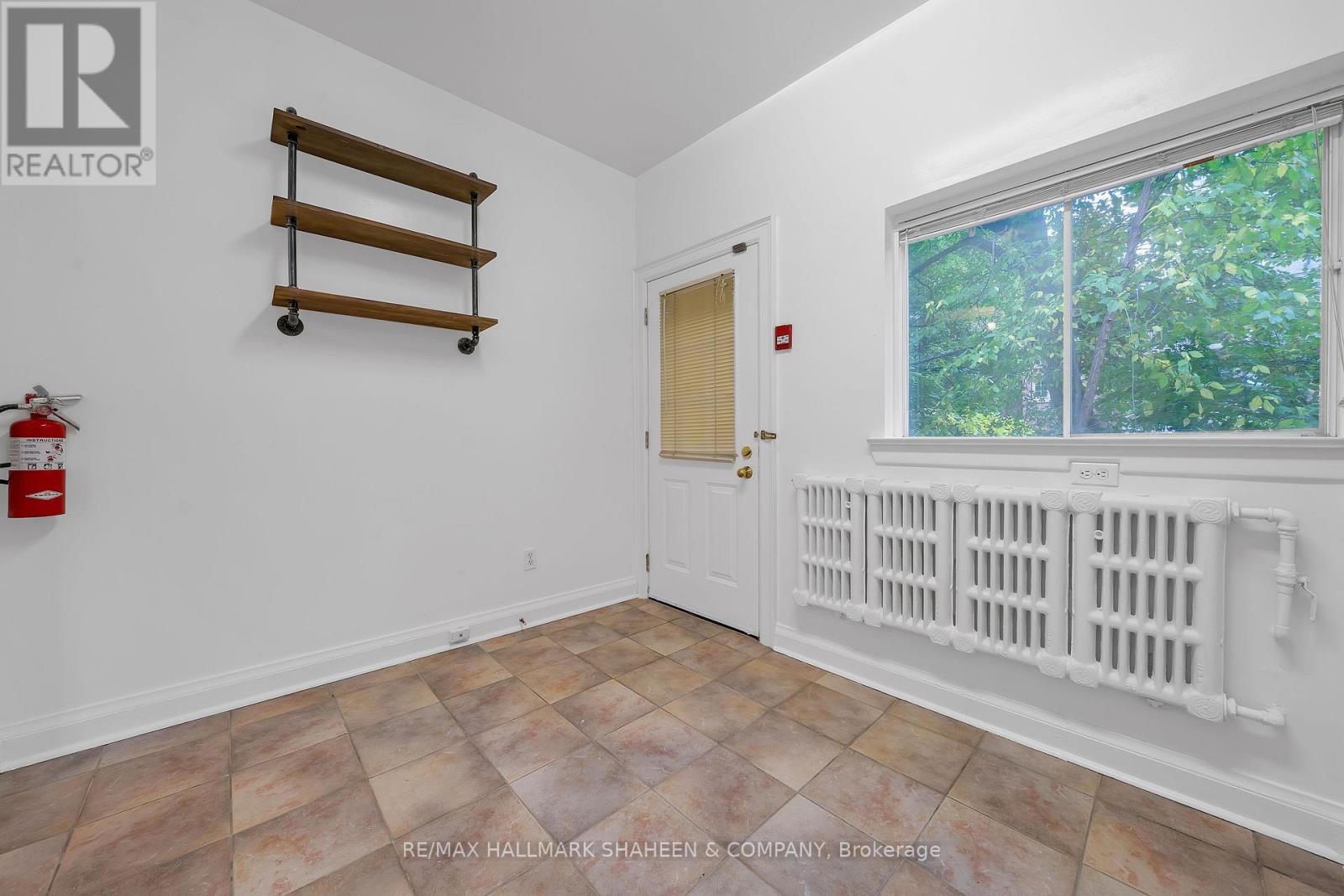 1 - 16 Foxbar Road, Toronto, Ontario  M4V 2G6 - Photo 8 - C12484454