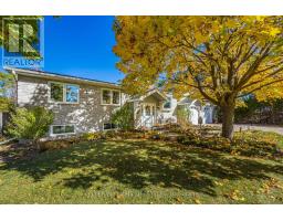 11 HAWTHORN CRESCENT, North Middlesex, Ontario
