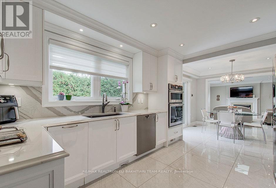 5 Bamboo Grove, Toronto, Ontario  M3B 2C6 - Photo 22 - C12489872