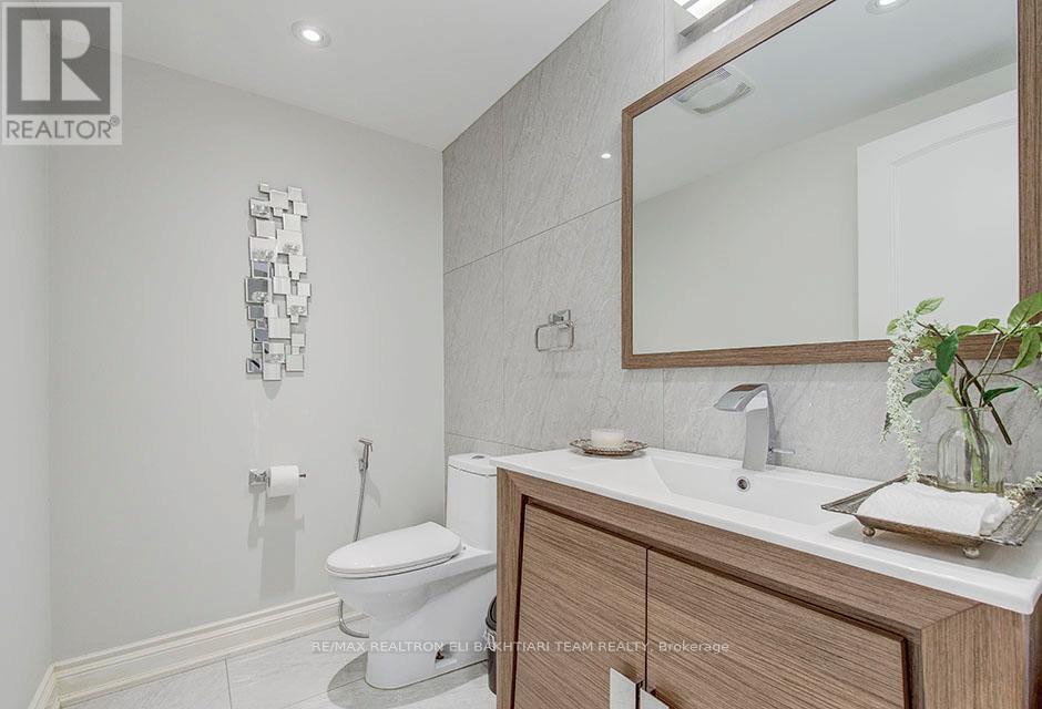 5 Bamboo Grove, Toronto, Ontario  M3B 2C6 - Photo 32 - C12489872