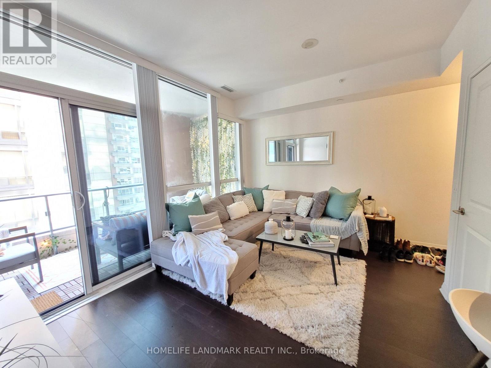 1007 - 8 Mercer Street, Toronto, Ontario  M5V 3W2 - Photo 2 - C12489894