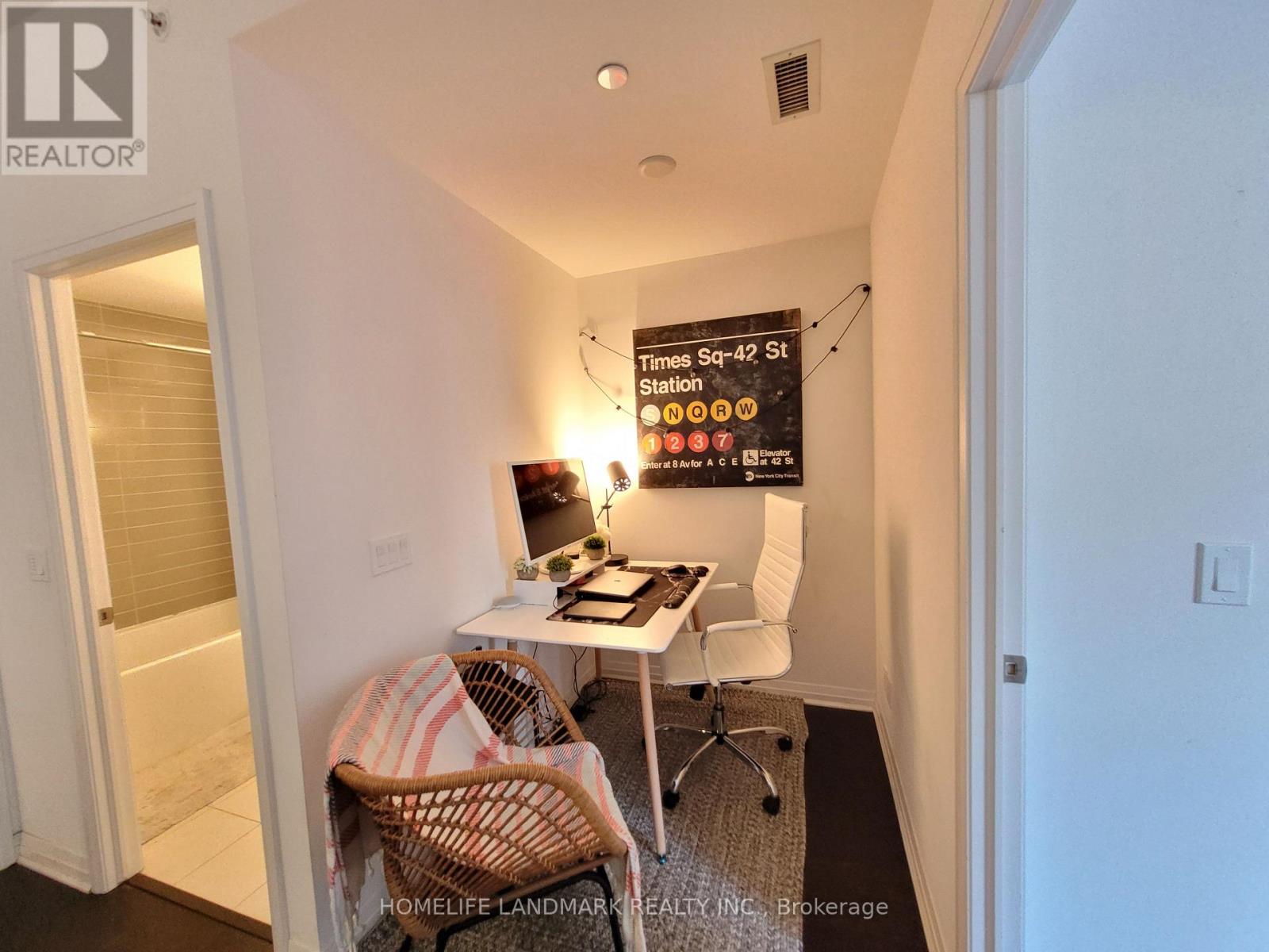 1007 - 8 Mercer Street, Toronto, Ontario  M5V 3W2 - Photo 3 - C12489894