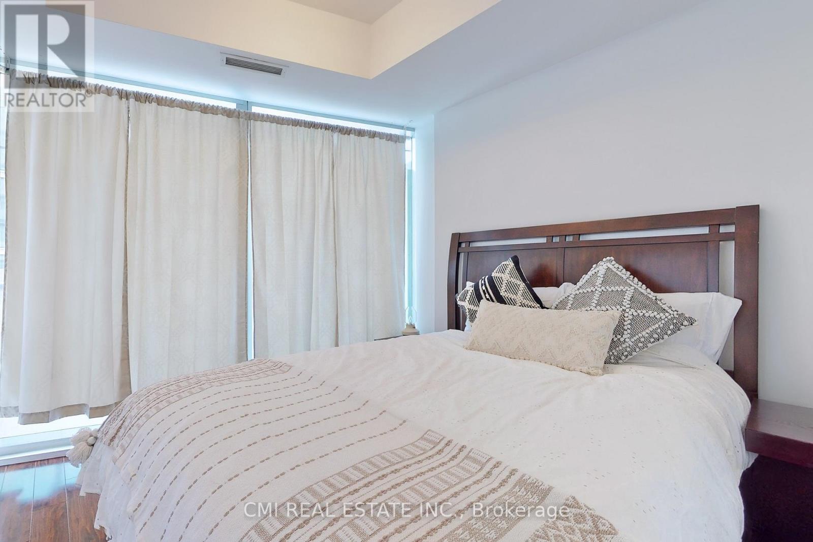 3610 - 14 York Street, Toronto, Ontario  M5J 2Z2 - Photo 33 - C12489942