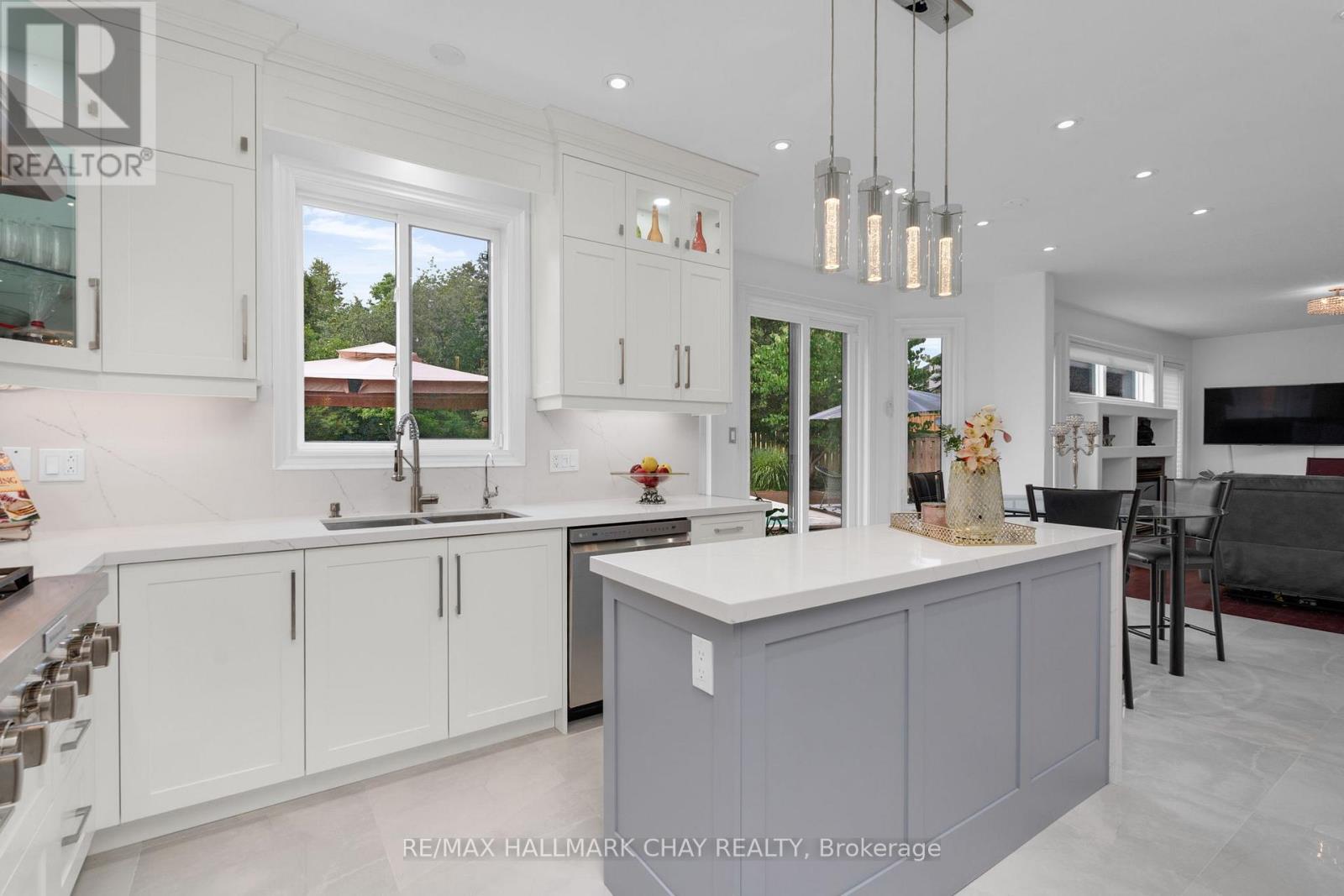 90 Birkhall Place, Barrie, Ontario  L4N 0K2 - Photo 11 - S12286154