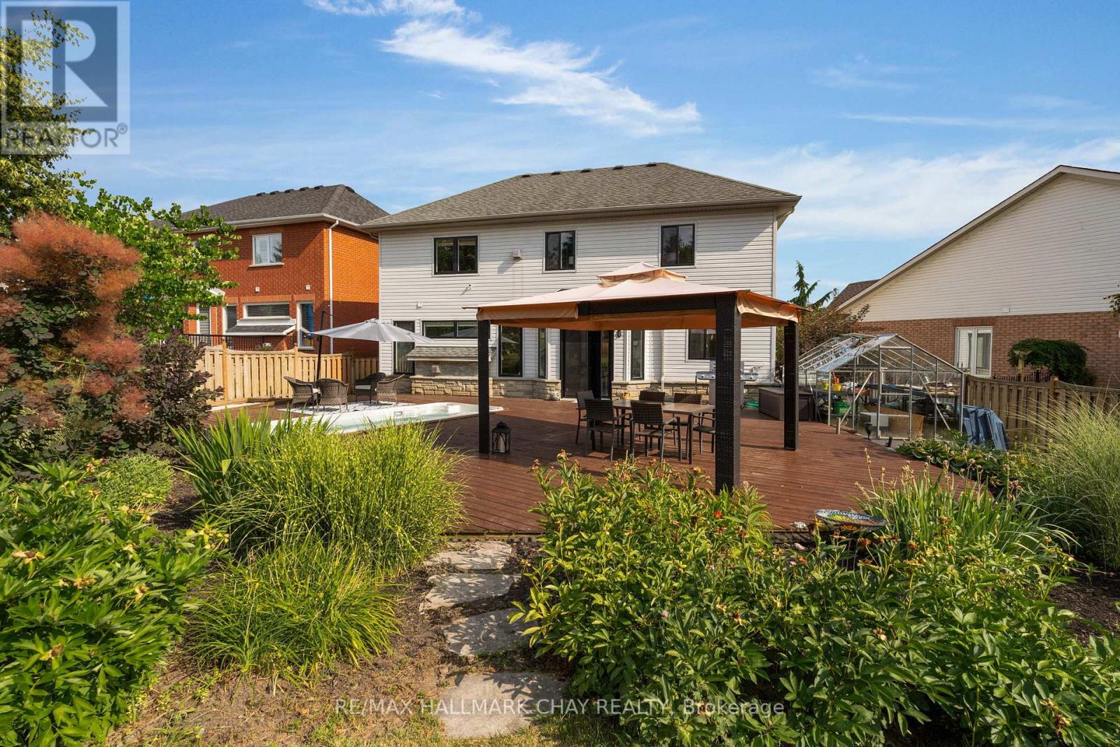 90 Birkhall Place, Barrie, Ontario  L4N 0K2 - Photo 4 - S12286154