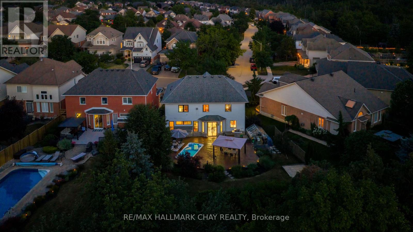 90 Birkhall Place, Barrie, Ontario  L4N 0K2 - Photo 2 - S12286154