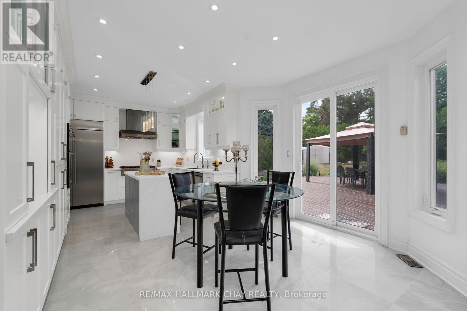 90 Birkhall Place, Barrie, Ontario  L4N 0K2 - Photo 6 - S12286154