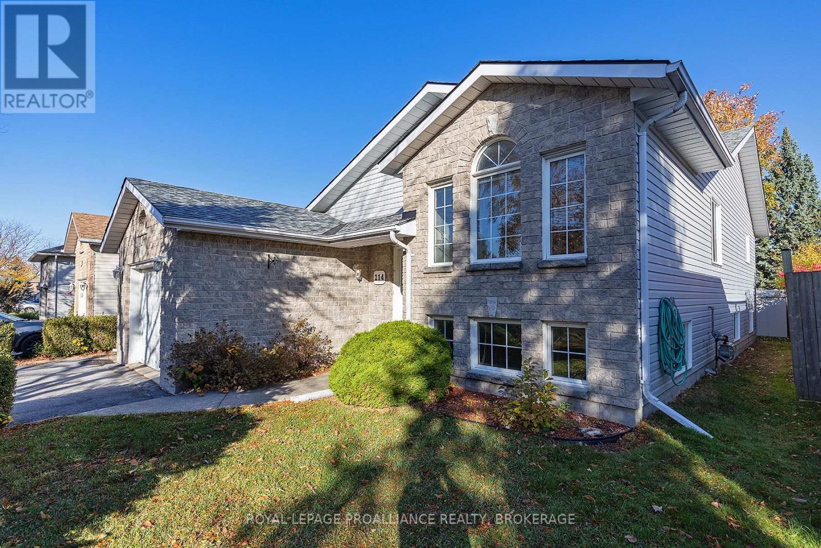 214 Ellesmeer Avenue, Kingston (City Northwest), Ontario  K7P 3E4 - Photo 2 - X12489986