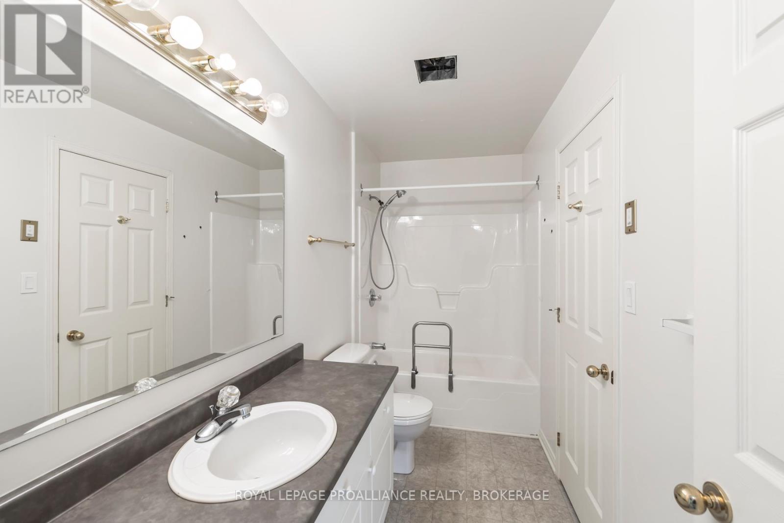 214 Ellesmeer Avenue, Kingston (City Northwest), Ontario  K7P 3E4 - Photo 23 - X12489986