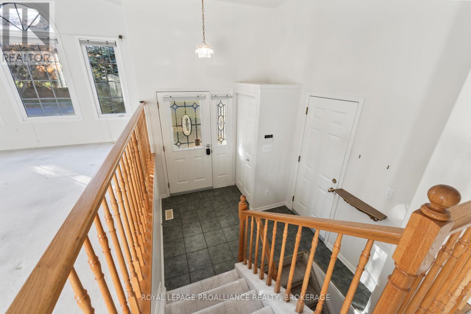 214 Ellesmeer Avenue, Kingston (City Northwest), Ontario  K7P 3E4 - Photo 5 - X12489986