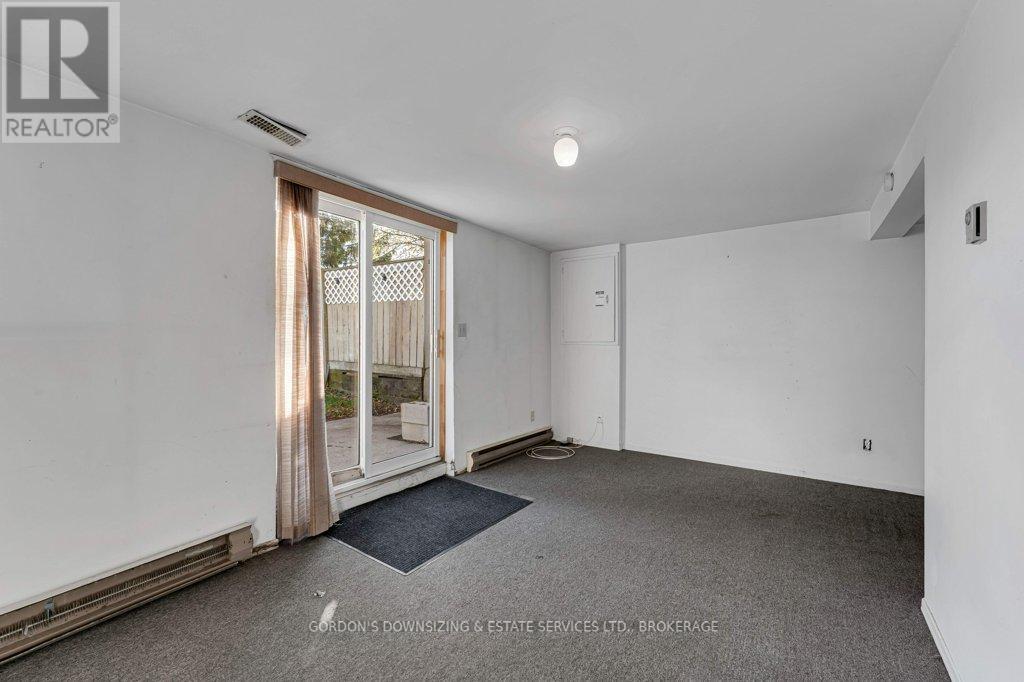 45 - 39 Coventry Crescent, Kingston (West Of Sir John A. Blvd), Ontario  K7M 7S8 - Photo 36 - X12490034