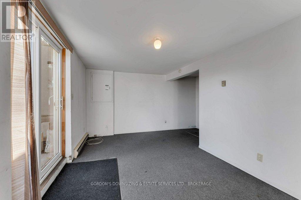 45 - 39 Coventry Crescent, Kingston (West Of Sir John A. Blvd), Ontario  K7M 7S8 - Photo 38 - X12490034