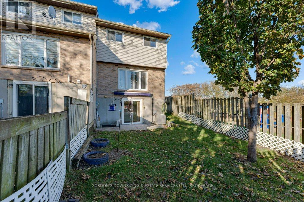 45 - 39 Coventry Crescent, Kingston (West Of Sir John A. Blvd), Ontario  K7M 7S8 - Photo 44 - X12490034