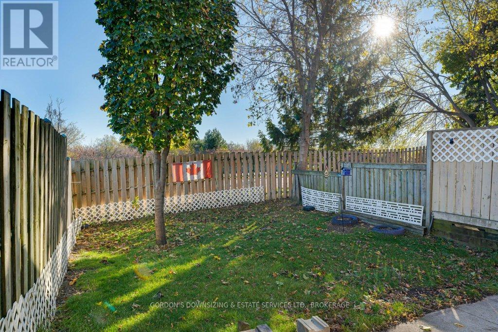 45 - 39 Coventry Crescent, Kingston (West Of Sir John A. Blvd), Ontario  K7M 7S8 - Photo 46 - X12490034