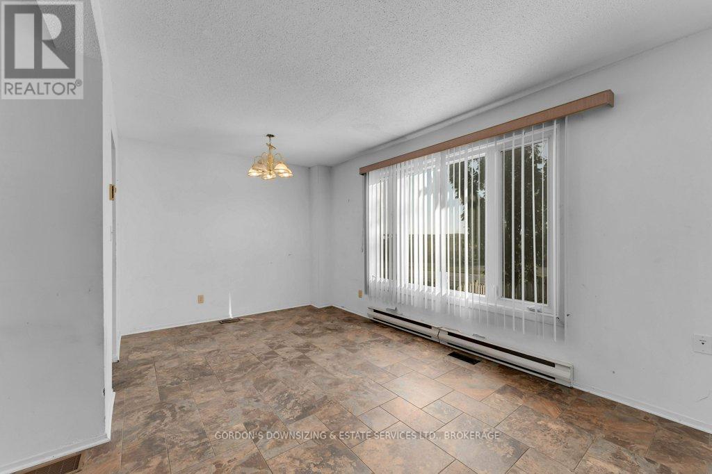 45 - 39 Coventry Crescent, Kingston (West Of Sir John A. Blvd), Ontario  K7M 7S8 - Photo 8 - X12490034