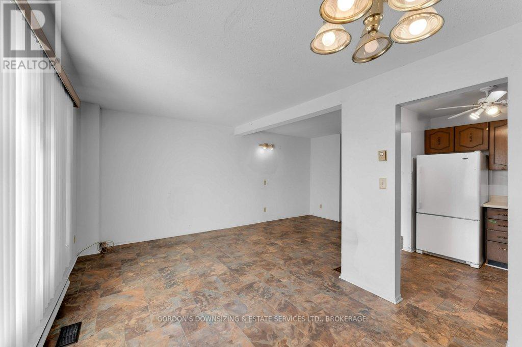 45 - 39 Coventry Crescent, Kingston (West Of Sir John A. Blvd), Ontario  K7M 7S8 - Photo 9 - X12490034