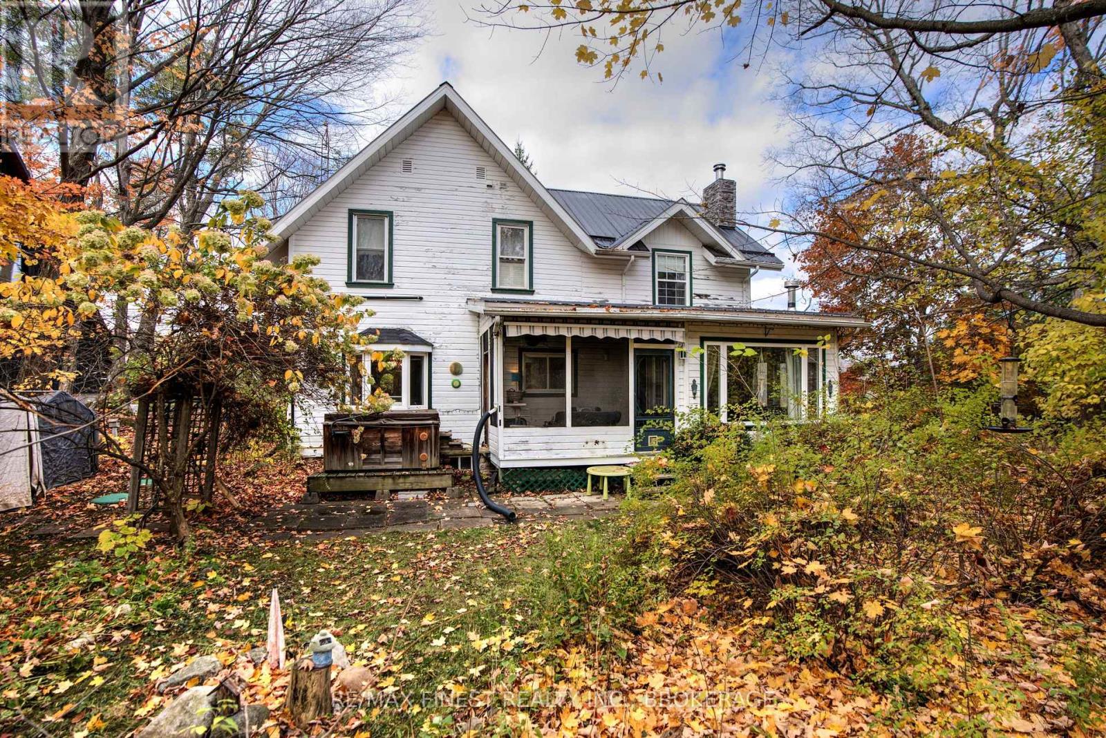 1128 Elizabeth Street, Frontenac (Frontenac Centre), Ontario  K0H 2P0 - Photo 2 - X12490234