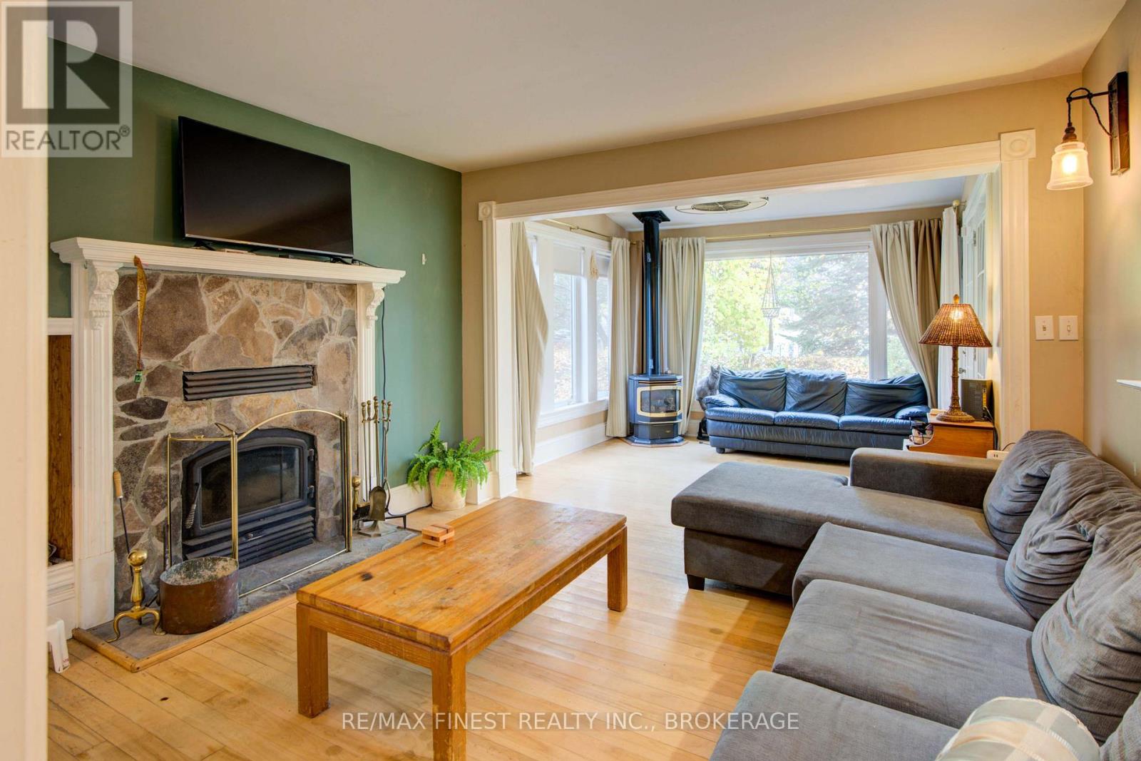 1128 Elizabeth Street, Frontenac (Frontenac Centre), Ontario  K0H 2P0 - Photo 4 - X12490234