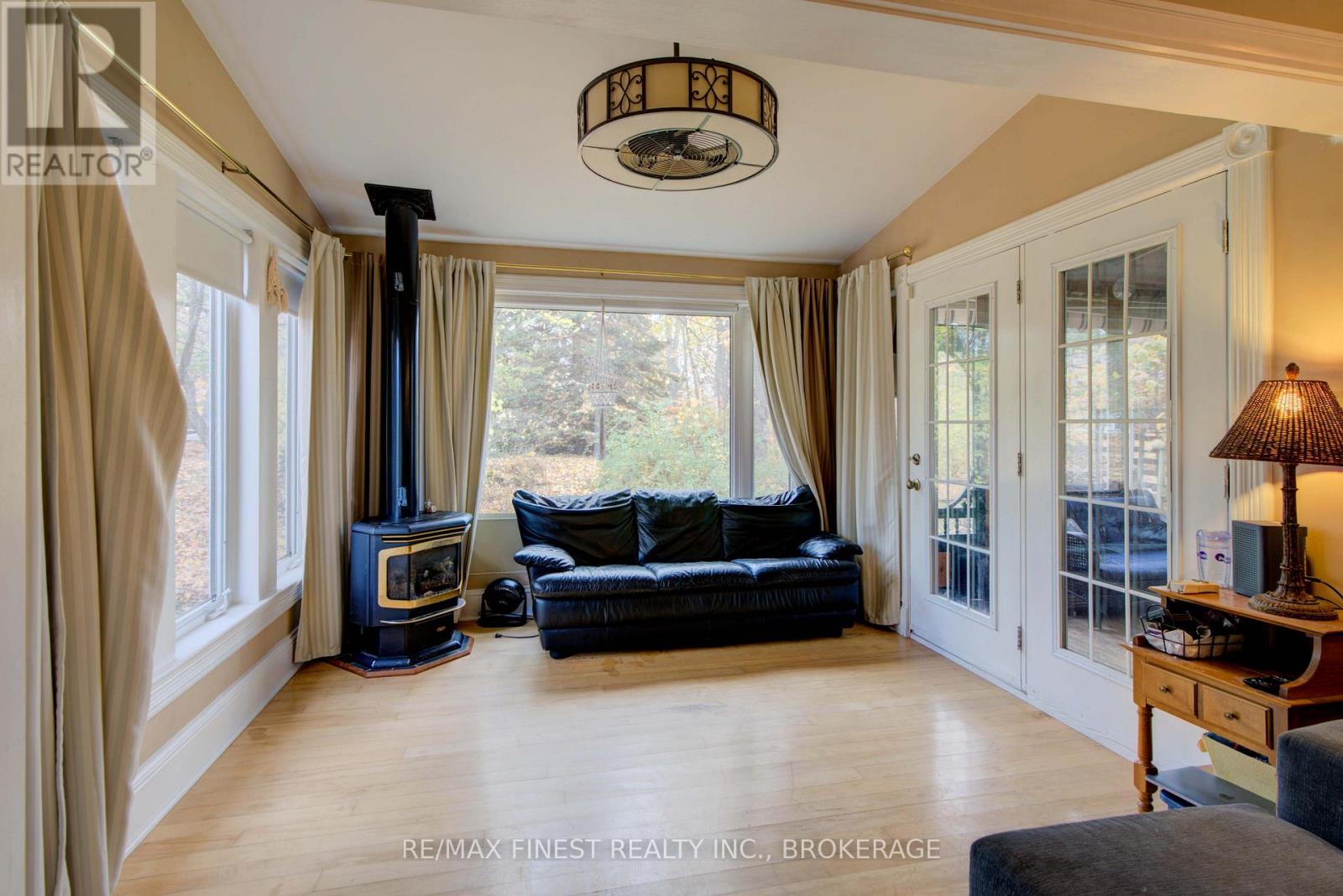 1128 Elizabeth Street, Frontenac (Frontenac Centre), Ontario  K0H 2P0 - Photo 6 - X12490234