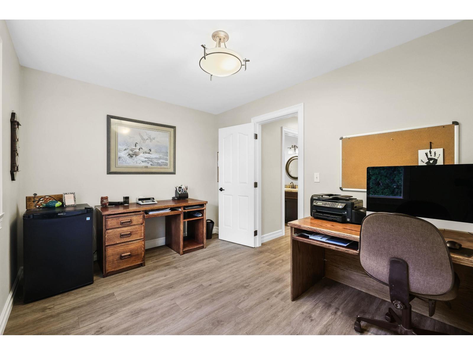 25160 58 Avenue, Langley, British Columbia  V4W 1G6 - Photo 12 - R3062959