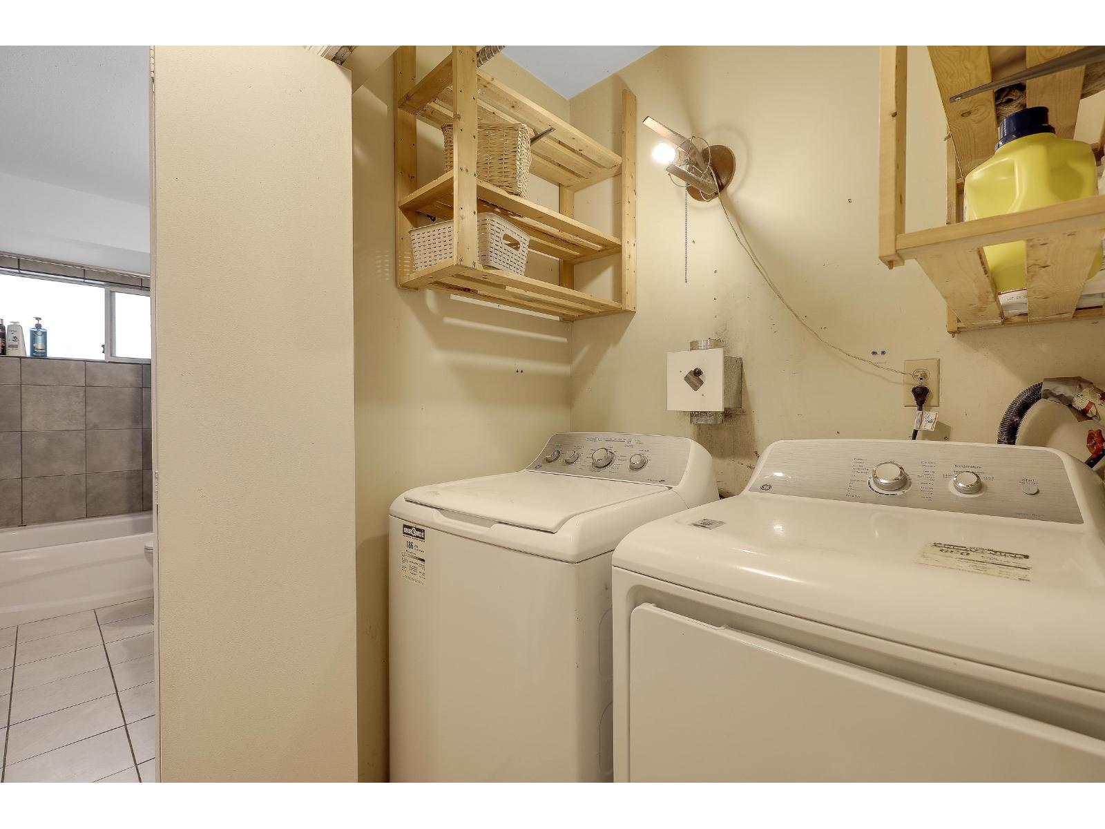 9667 151b Street, Surrey, British Columbia  V3R 9W7 - Photo 22 - R3062397