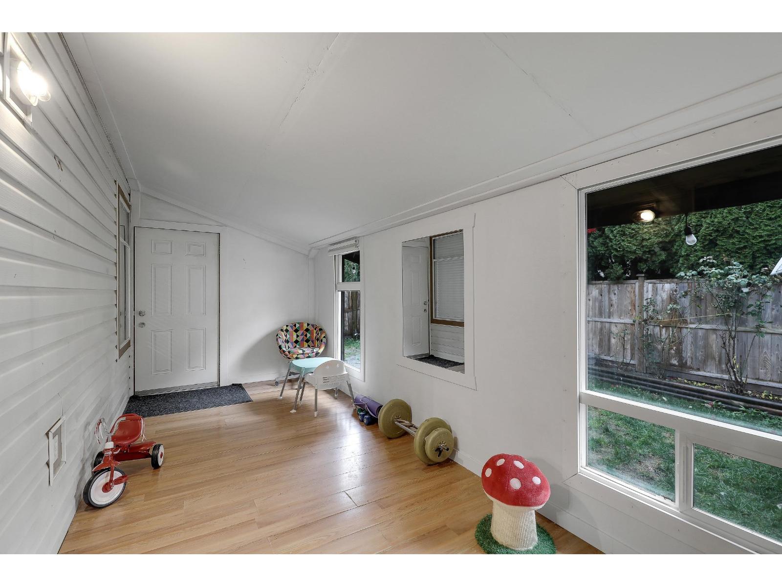 9667 151b Street, Surrey, British Columbia  V3R 9W7 - Photo 18 - R3062397