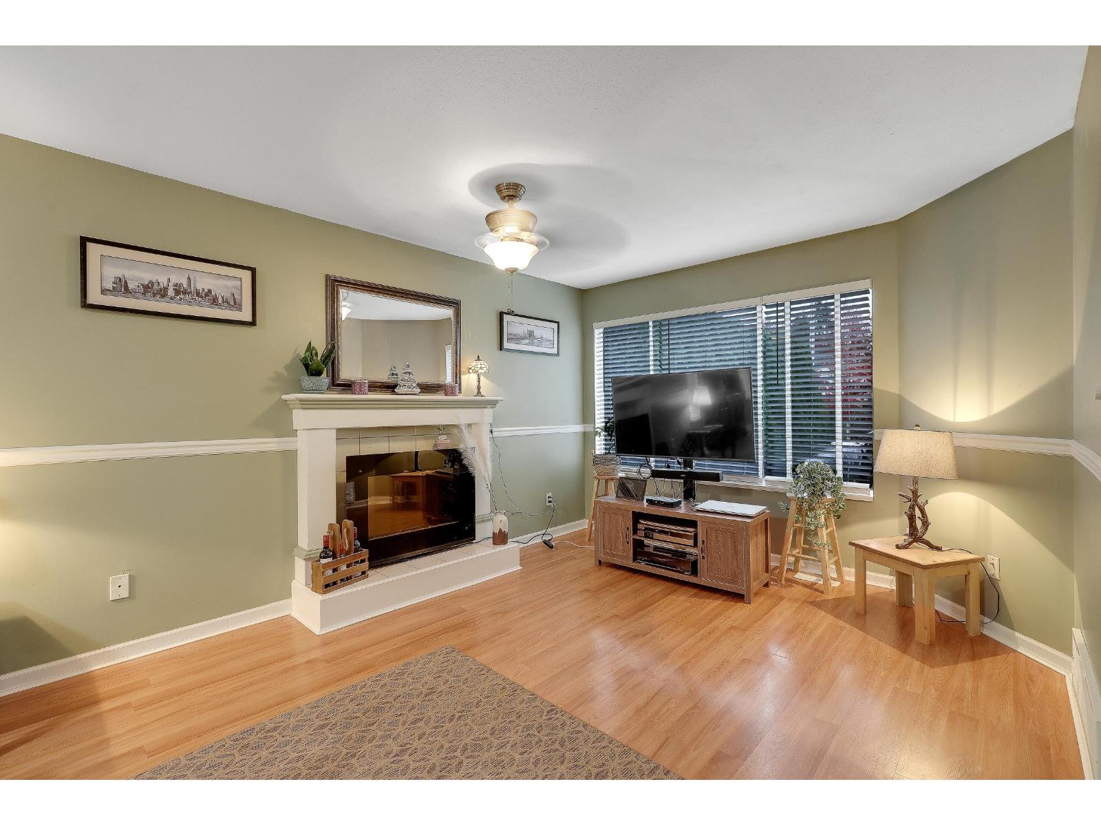 9667 151b Street, Surrey, British Columbia  V3R 9W7 - Photo 9 - R3062397