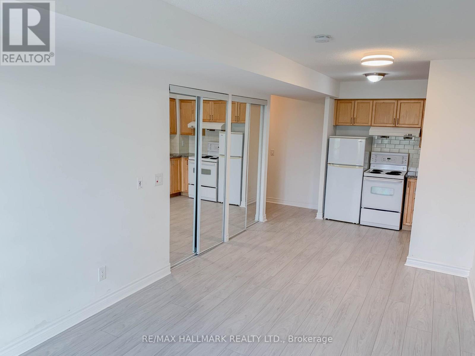 318 - 70 Town Centre Court, Toronto, Ontario  M1P 0B2 - Photo 6 - E12489732